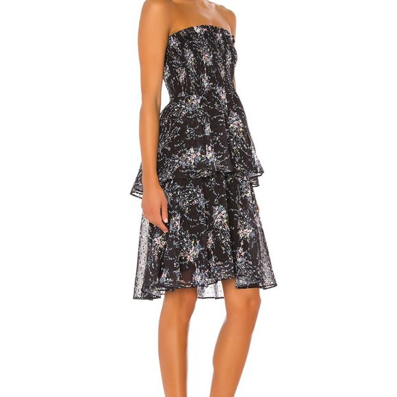 Elliatt Dresses & Skirts - Elliatt Chance Dress